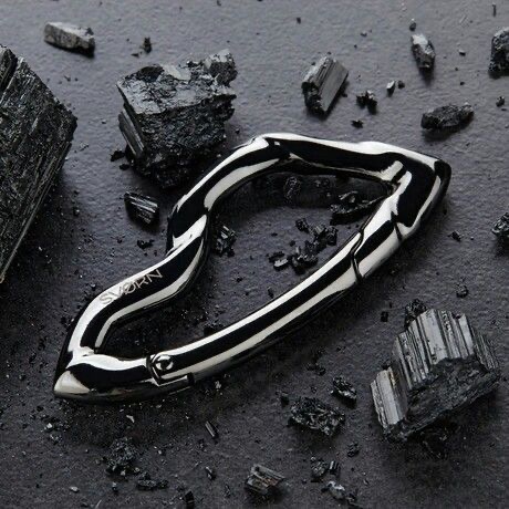 QM Carabiner